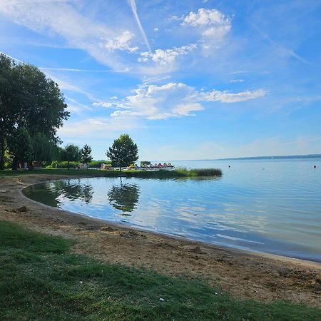 Villa Strokay - Few Minutes Walk From Lake Balaton Кестхей Екстер'єр фото