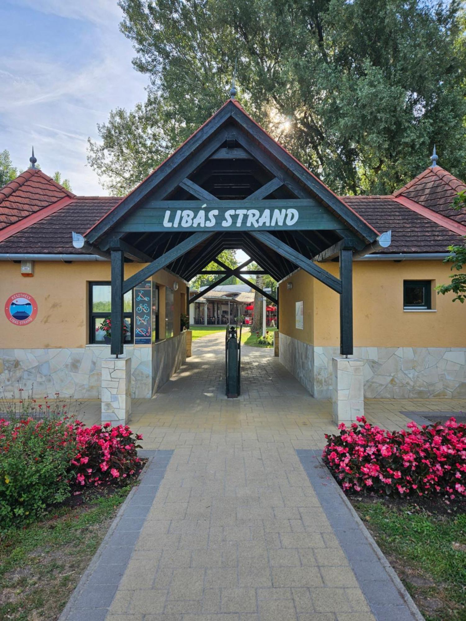 Villa Strokay - Few Minutes Walk From Lake Balaton Кестхей Екстер'єр фото